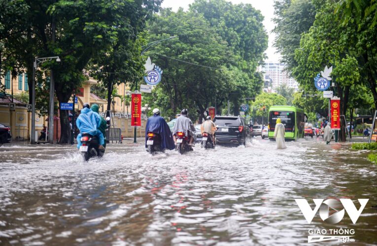 Hà Nội sẽ vẫn phải chịu ngập lụt, đừng đổ lỗi cho thoát nước..