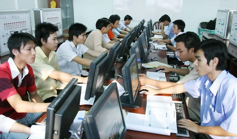 Thất nghiệp gia tăng ở độ tuổi trung niên