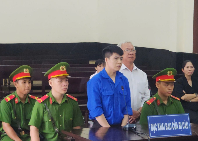 Kế toán dùng chữ ký số của sếp duyệt khống hàng trăm chứng từ chiếm đoạt 3,7 tỷ đồng suốt 3 năm